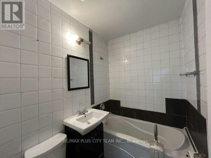 2-3432 Bathurst Street, Toronto, ON, M6A 2C2 - 8