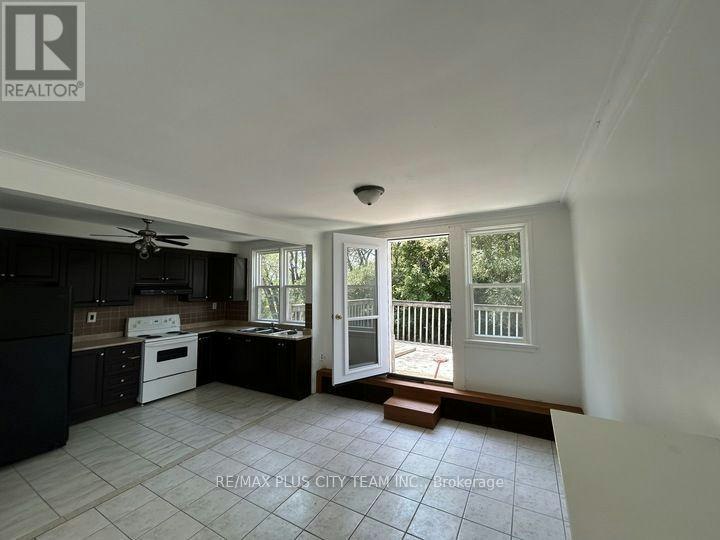 2-3432 Bathurst Street, Toronto, ON, M6A 2C2 - 2