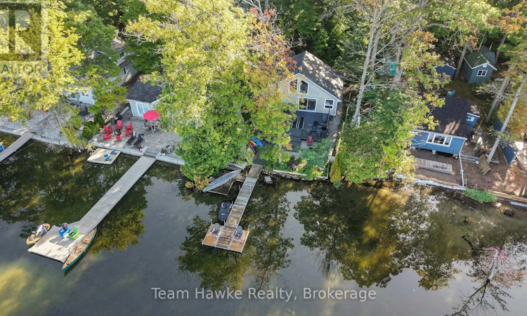 8 Farlain Lake Road E