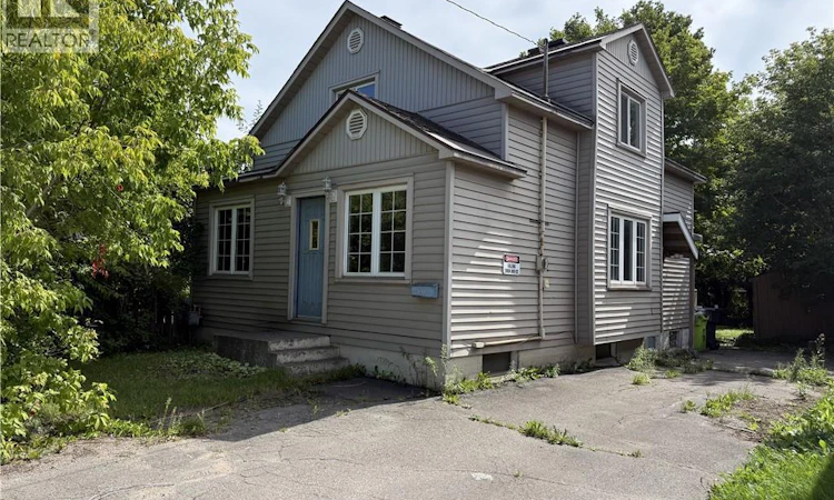 651 Wallace Terrace