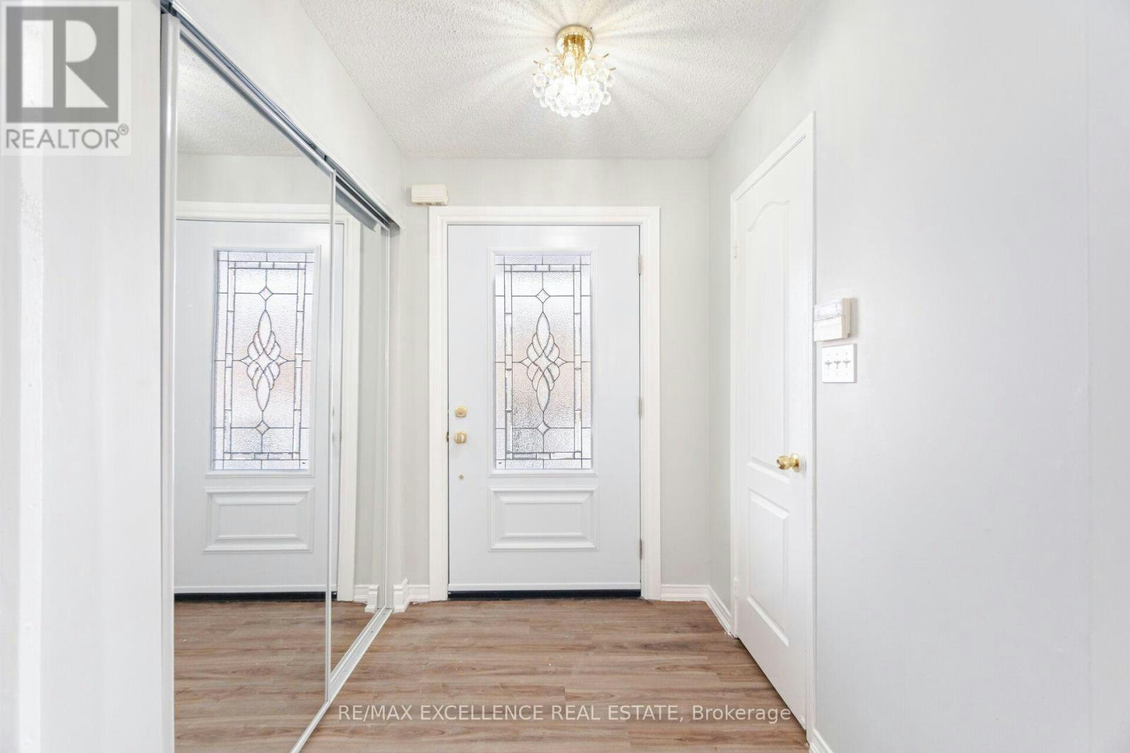 9 Continental Road, Brampton, ON, L7A 2H4 - 5