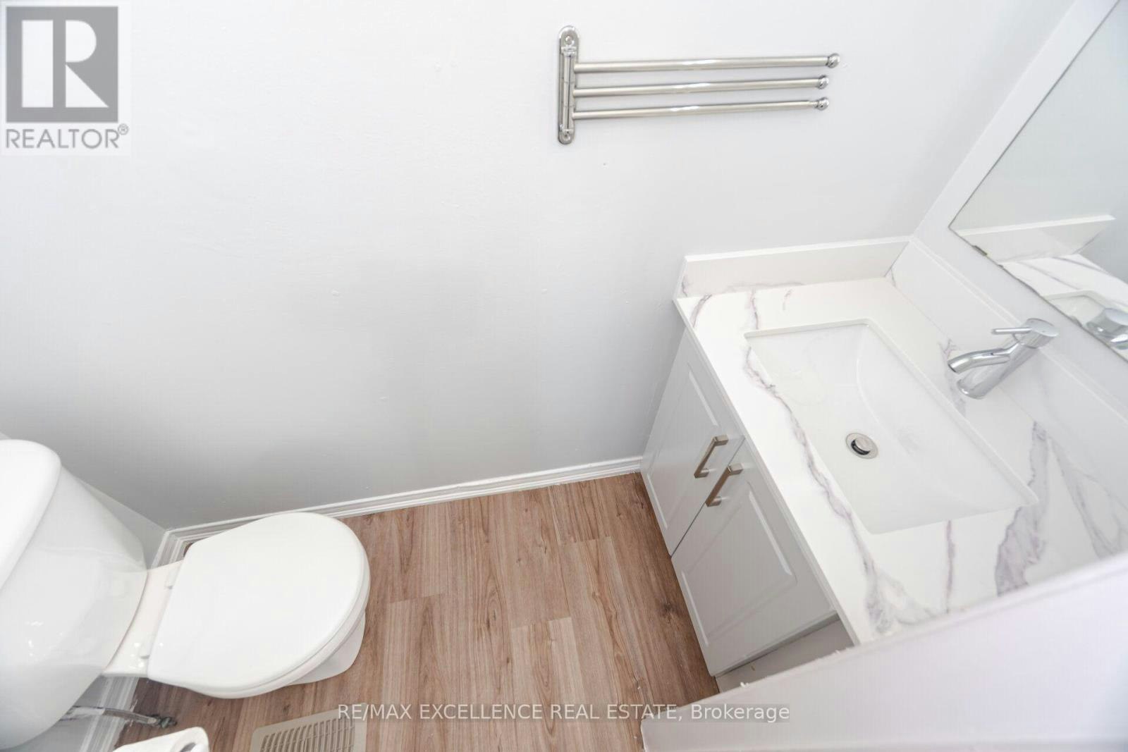 9 Continental Road, Brampton, ON, L7A 2H4 - 16