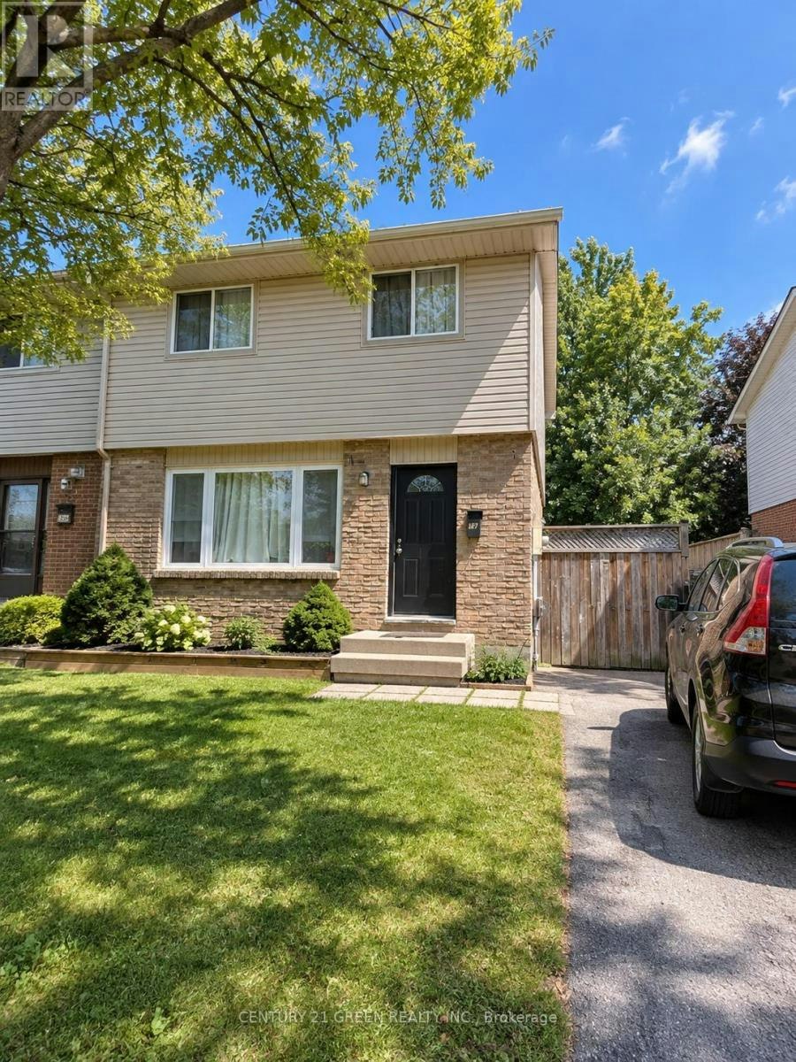 BSMT-32 Elvira Crescent, London, ON, N6E 2P4
