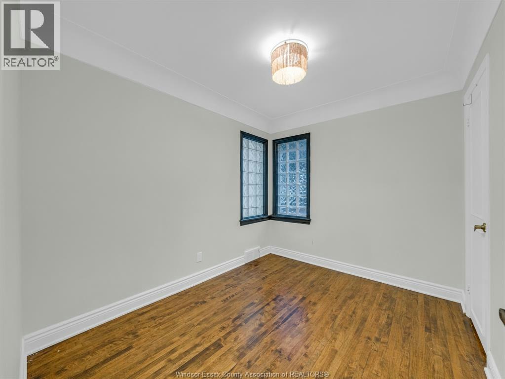 2584 Chilver, Windsor, ON, N8W 2V9 - 9