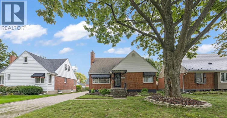 2584 Chilver, Windsor, ON, N8W 2V9