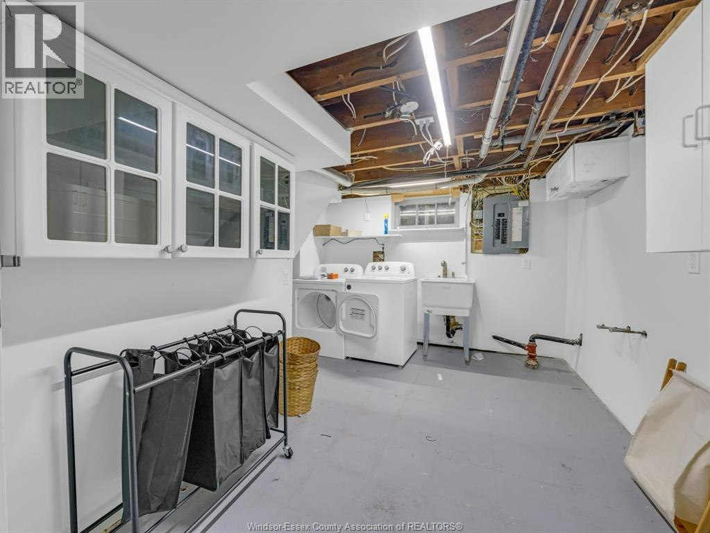 2584 Chilver, Windsor, ON, N8W 2V9 - 25