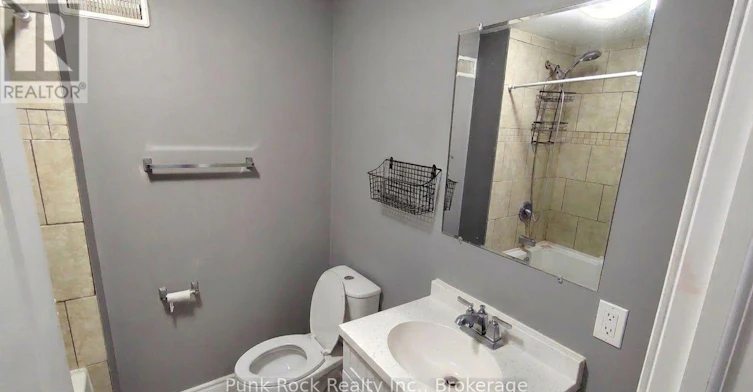 2 Bsmt) 26 Cundles Road E, Barrie, ON, L4M 2Z5 - 3