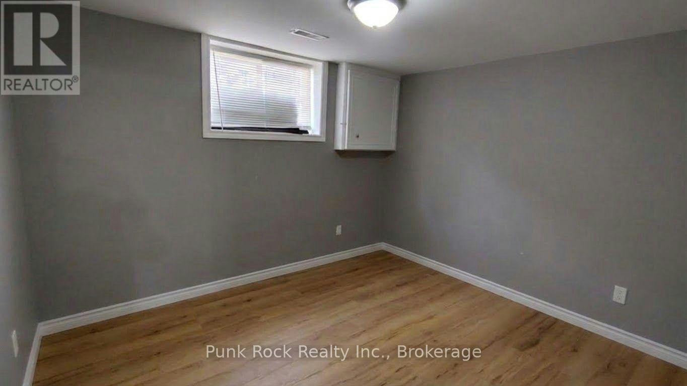 2 Bsmt) 26 Cundles Road E, Barrie, ON, L4M 2Z5 - 4