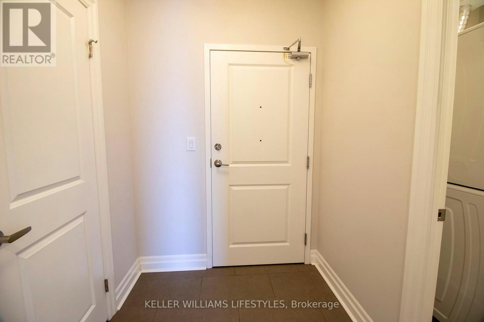 512-260 Village Walk Boulevard, London, ON, N6G 0W6 - 12