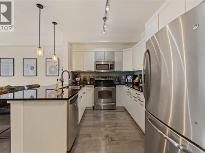 310-3645 Carrington Road - 4