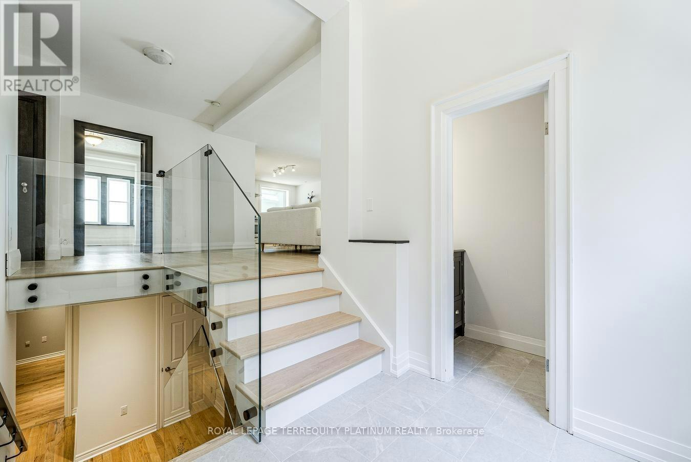 204 Ellerslie Avenue, Toronto, ON, M2N 1Y4 - 23