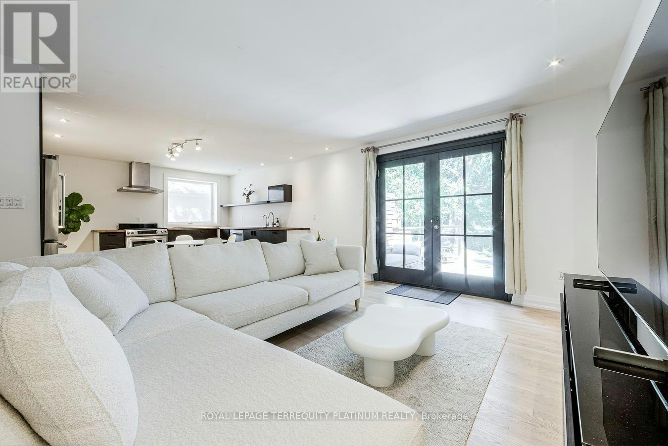 204 Ellerslie Avenue, Toronto, ON, M2N 1Y4 - 13