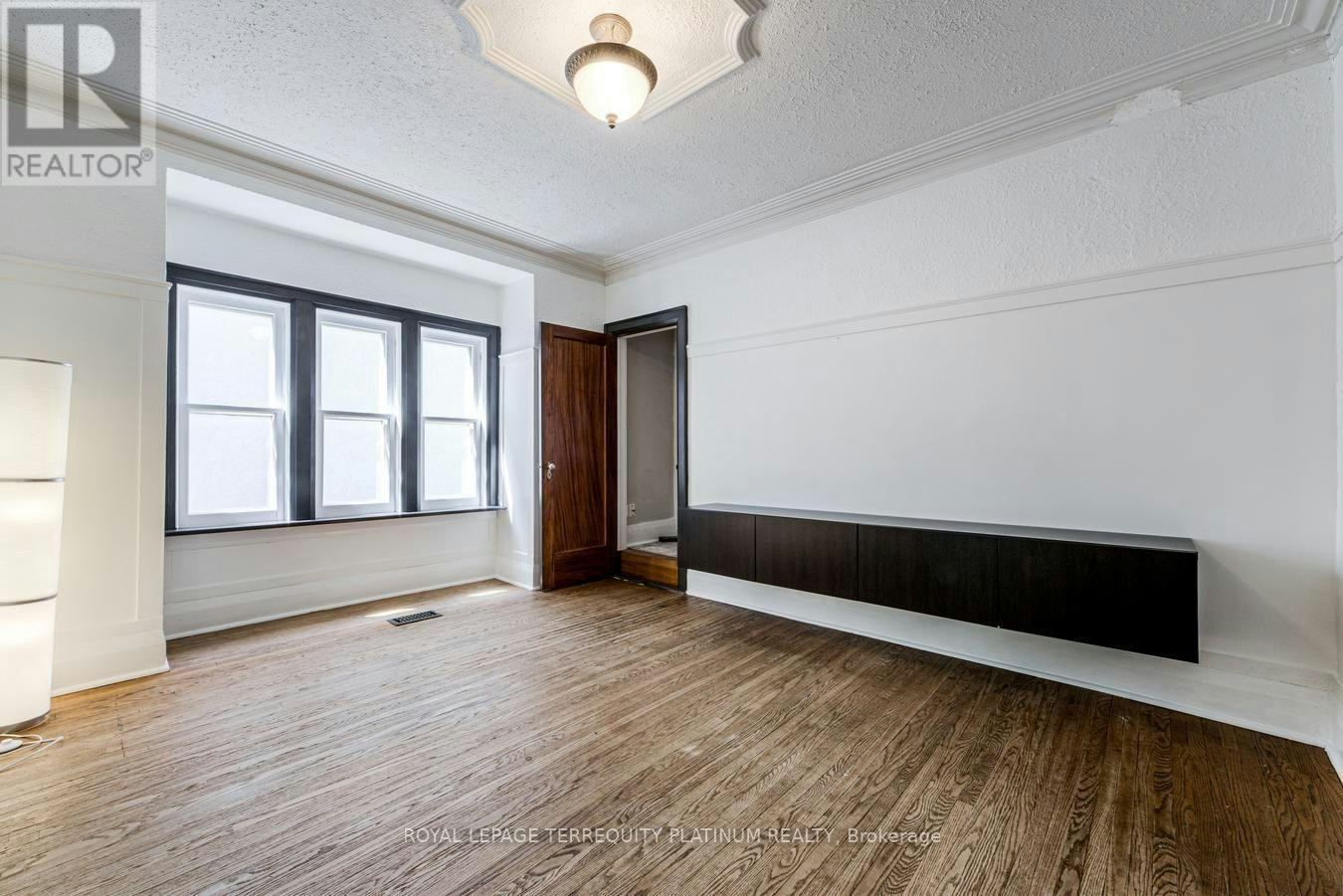 204 Ellerslie Avenue, Toronto, ON, M2N 1Y4 - 11