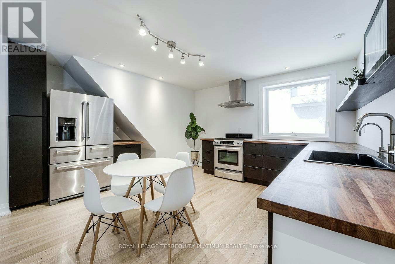 204 Ellerslie Avenue, Toronto, ON, M2N 1Y4 - 17