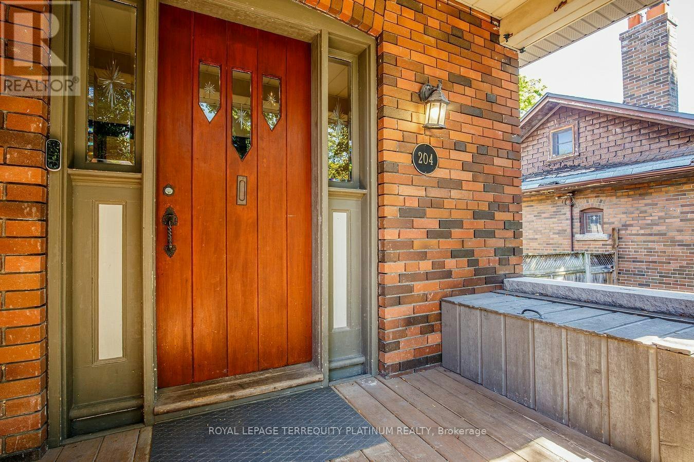 204 Ellerslie Avenue, Toronto, ON, M2N 1Y4 - 2