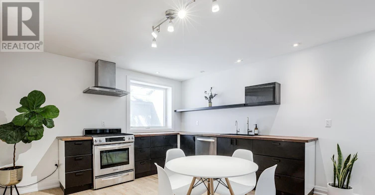 204 Ellerslie Avenue, Toronto, ON, M2N 1Y4 - 18