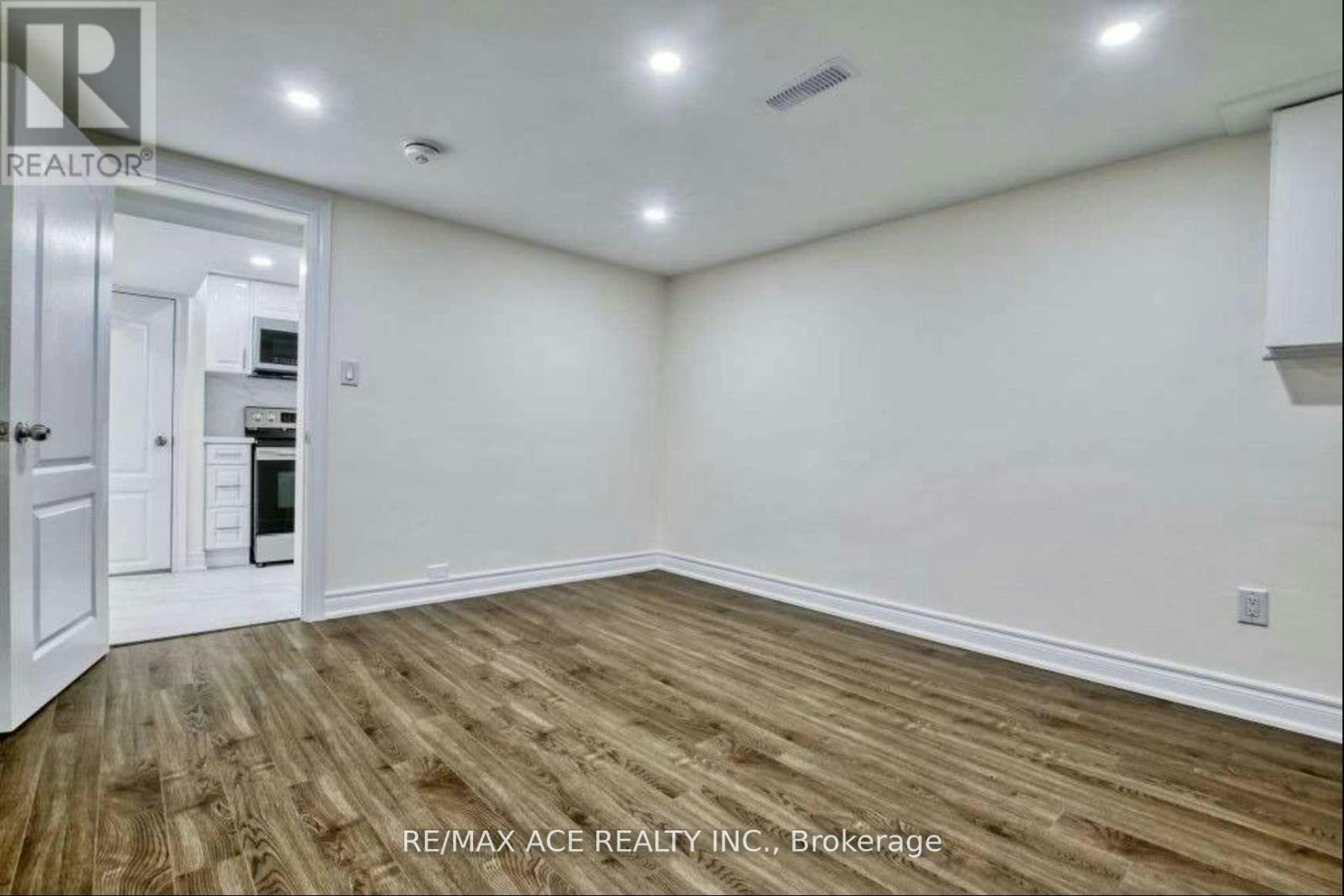 BSMT-17 Brewton Road, Toronto, ON, M1G 1W2 - 3
