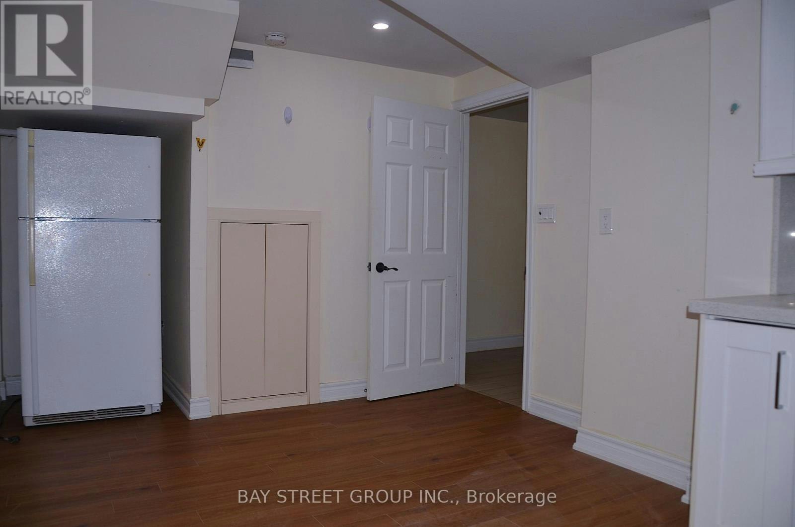 58 Alanbull Square, Toronto, ON, M1V 4M1 - 4