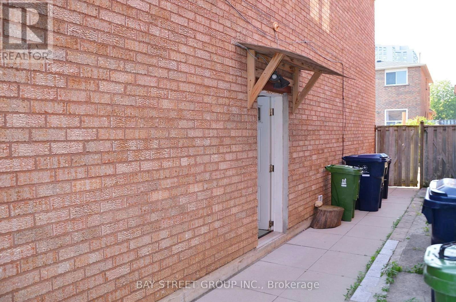 58 Alanbull Square, Toronto, ON, M1V 4M1 - 2