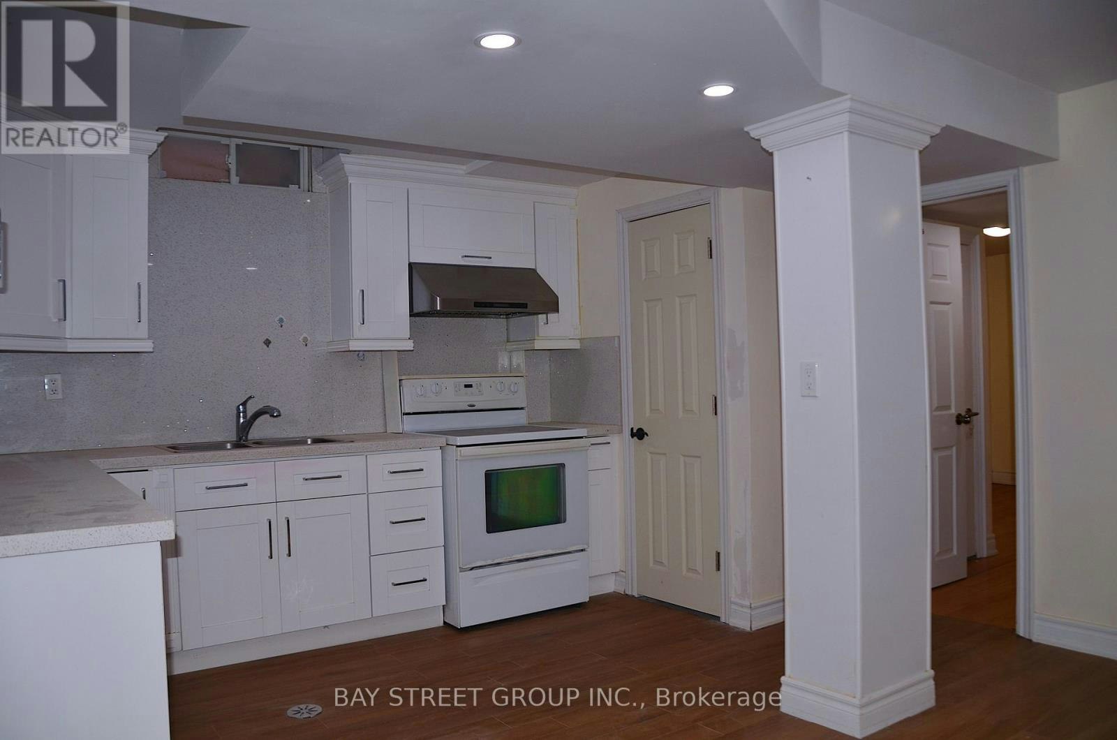 58 Alanbull Square, Toronto, ON, M1V 4M1 - 3