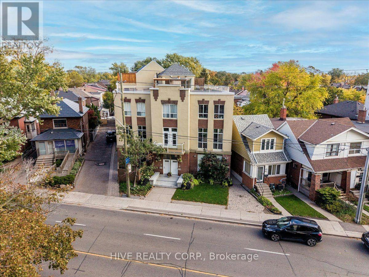 D-957 Broadview Avenue, Toronto, ON, M4K 2R5