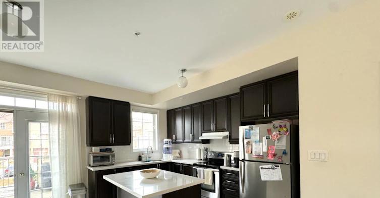 2-18 Cathedral High Street, Markham, ON, L6C 0P2 - 2