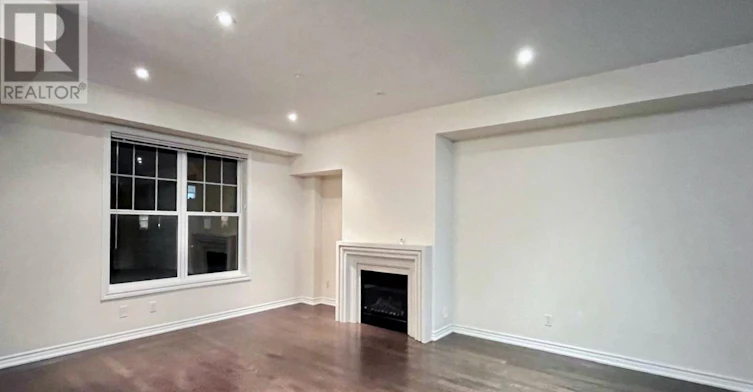 2-18 Cathedral High Street, Markham, ON, L6C 0P2 - 5