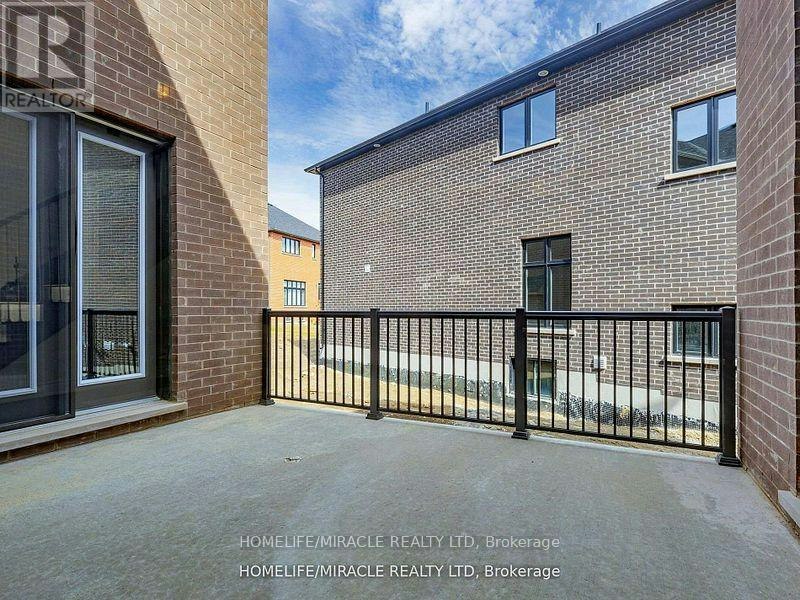 25 Joiner Circle, Whitchurch-Stouffville, ON, L4A 4W9 - 49