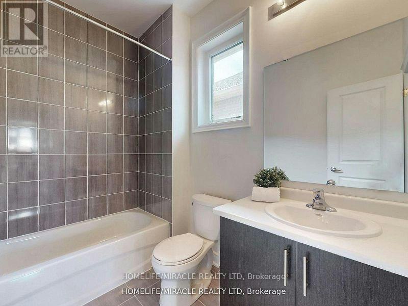 25 Joiner Circle, Whitchurch-Stouffville, ON, L4A 4W9 - 38