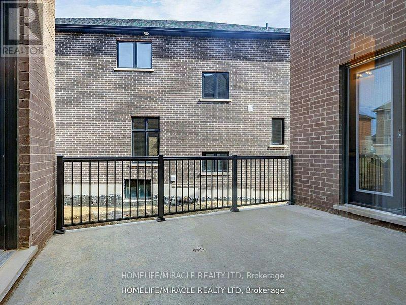25 Joiner Circle, Whitchurch-Stouffville, ON, L4A 4W9 - 50