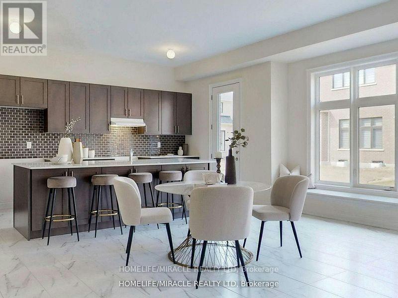 25 Joiner Circle, Whitchurch-Stouffville, ON, L4A 4W9 - 14