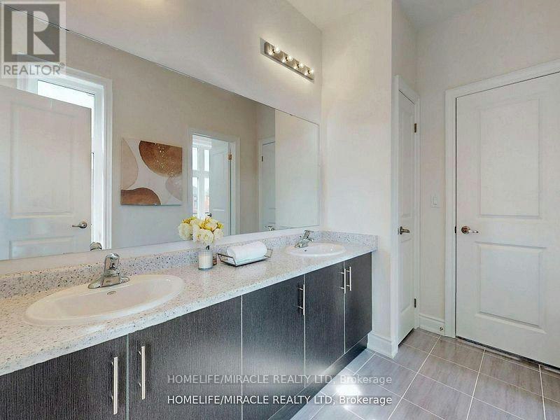 25 Joiner Circle, Whitchurch-Stouffville, ON, L4A 4W9 - 46