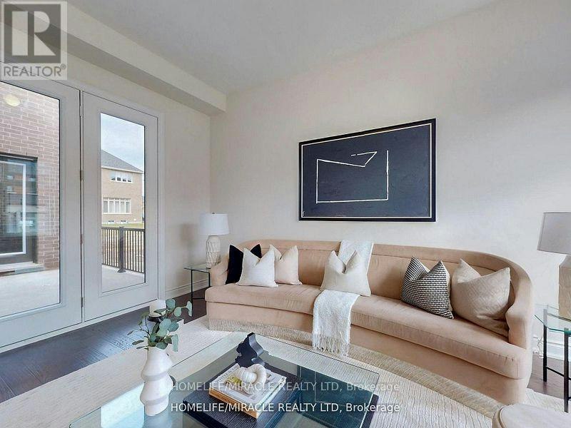 25 Joiner Circle, Whitchurch-Stouffville, ON, L4A 4W9 - 5