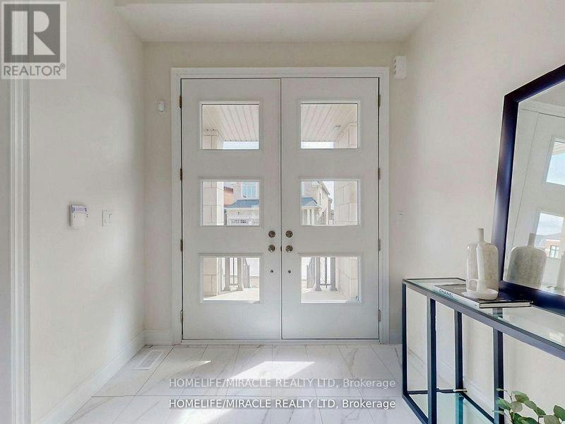 25 Joiner Circle, Whitchurch-Stouffville, ON, L4A 4W9 - 2