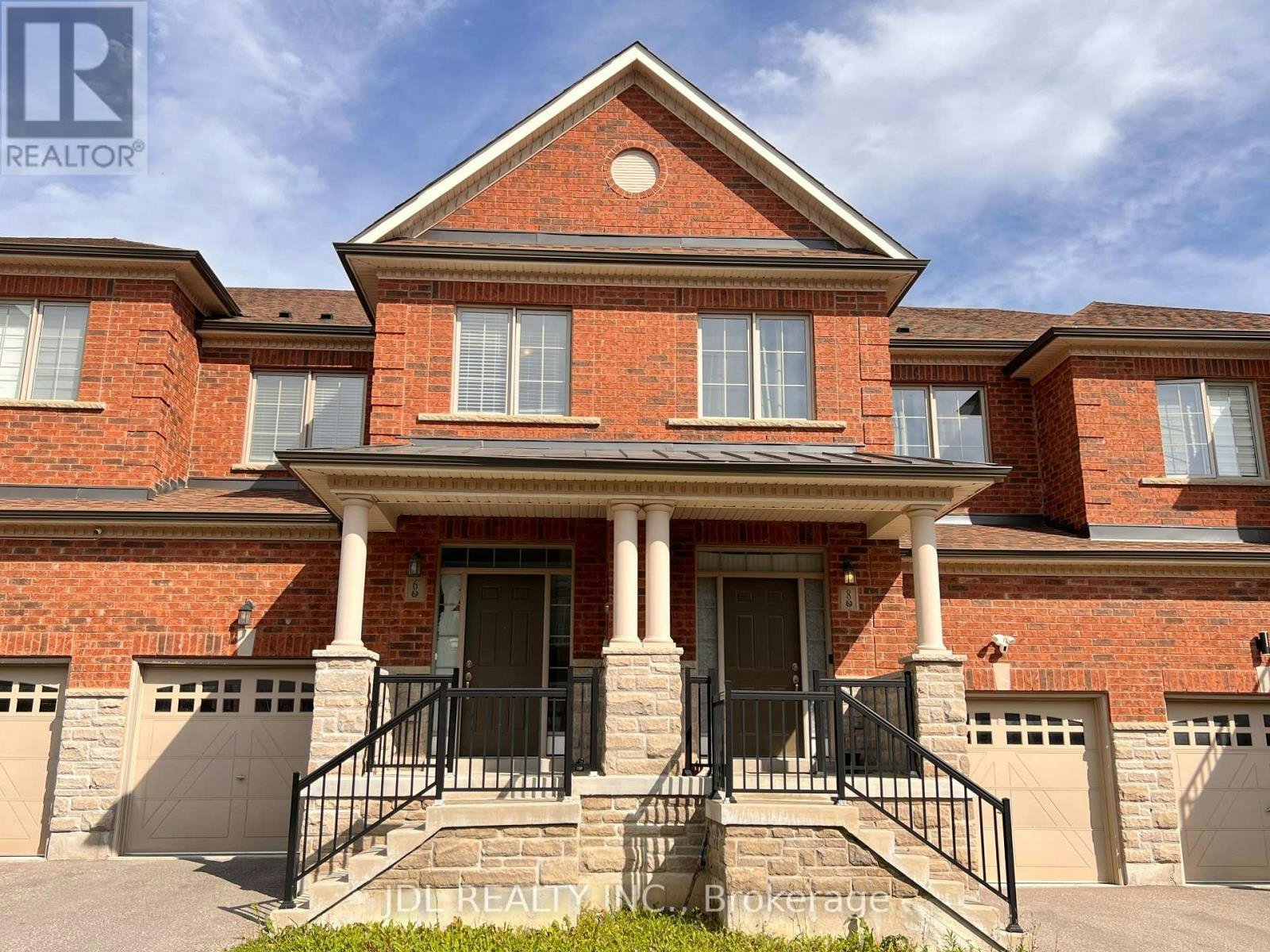 6 Twinflower Lane, Richmond Hill, ON, L4E 1E7 - 2