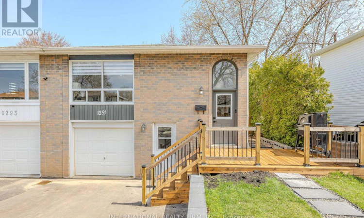 1291 Consort Crescent
