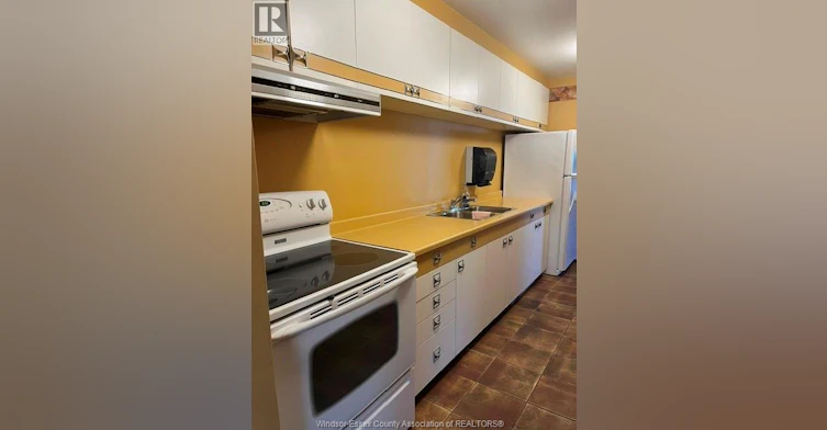 902-5125 Riverside Drive East, Windsor, ON, N8S 4L8 - 12