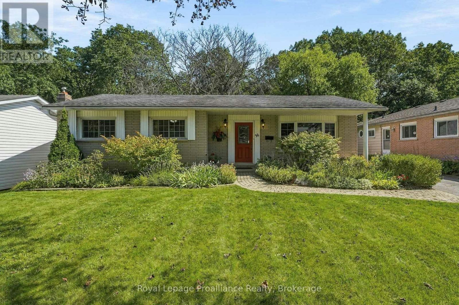 36 Parkview Heights, Quinte West, ON, K8V 5L7