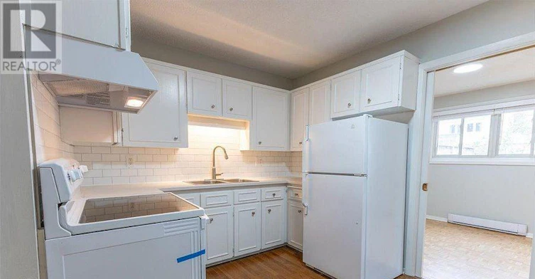 15 Jansen Road, Ottawa, ON, K2H 5W6 - 15