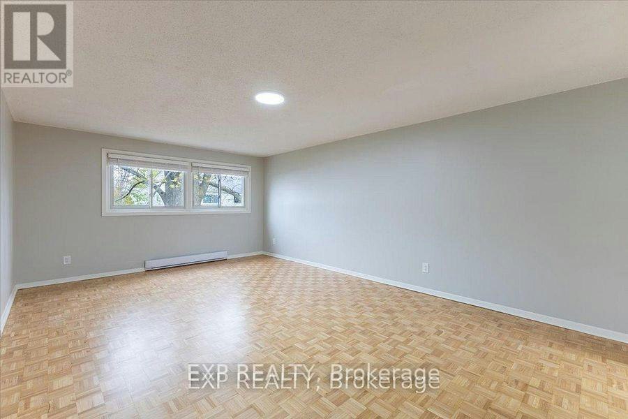 15 Jansen Road, Ottawa, ON, K2H 5W6 - 24