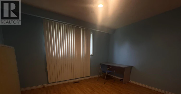 33 Harrington Crescent, Toronto, ON, M2M 2Y6 - 2