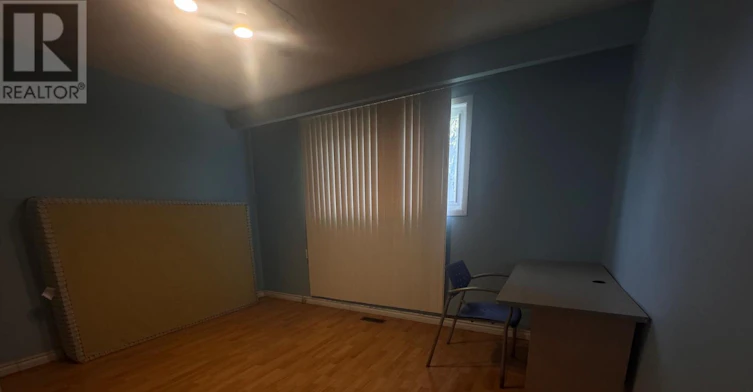 33 Harrington Crescent, Toronto, ON, M2M 2Y6 - 3