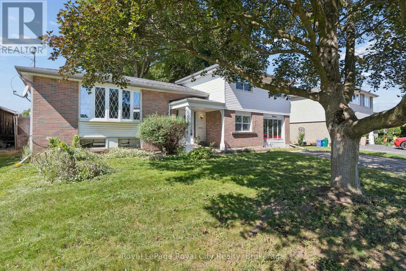 16 Heather Court, Halton Hills, ON, L7G 2R6