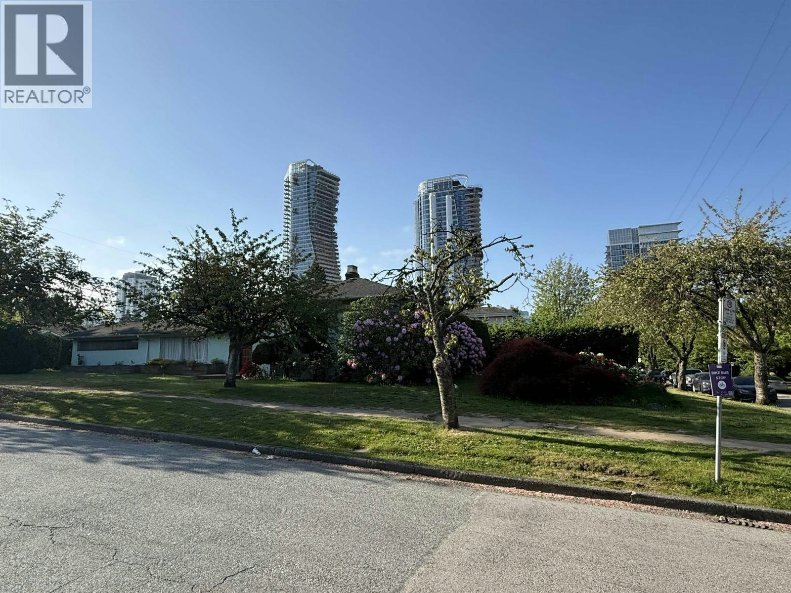 692 W 39th Avenue, Vancouver, BC, V5Z 2M3 - 9