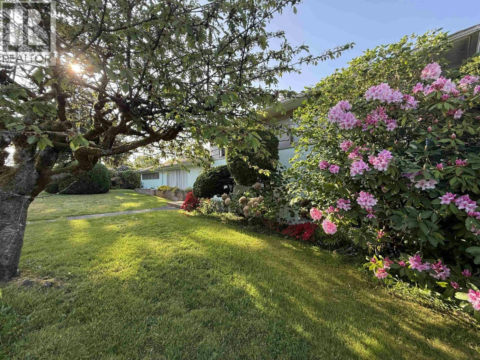 692 W 39th Avenue, Vancouver, BC, V5Z 2M3 - 12