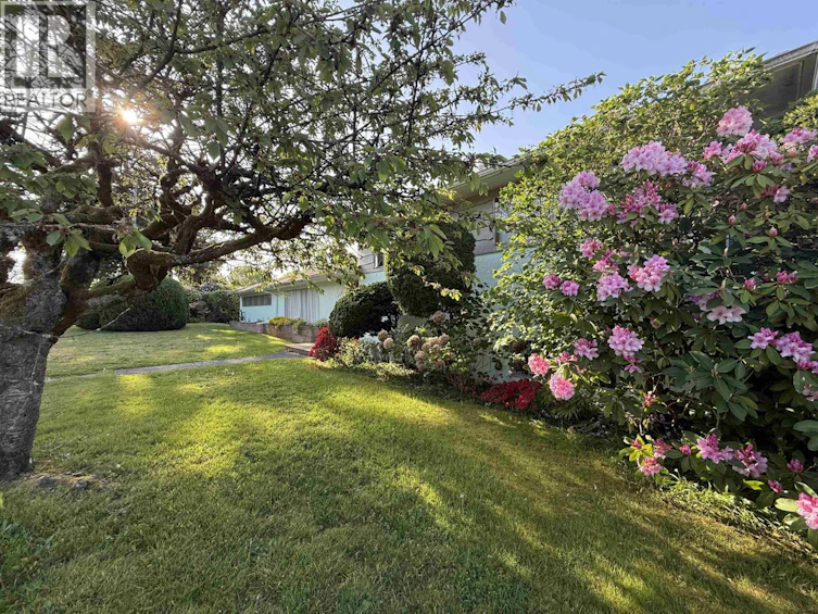 692 W 39th Avenue, Vancouver, BC, V5Z 2M3 - 12
