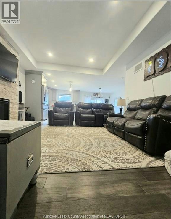 724 Faleria Street, Lakeshore, ON, N0R 1A0 - 3