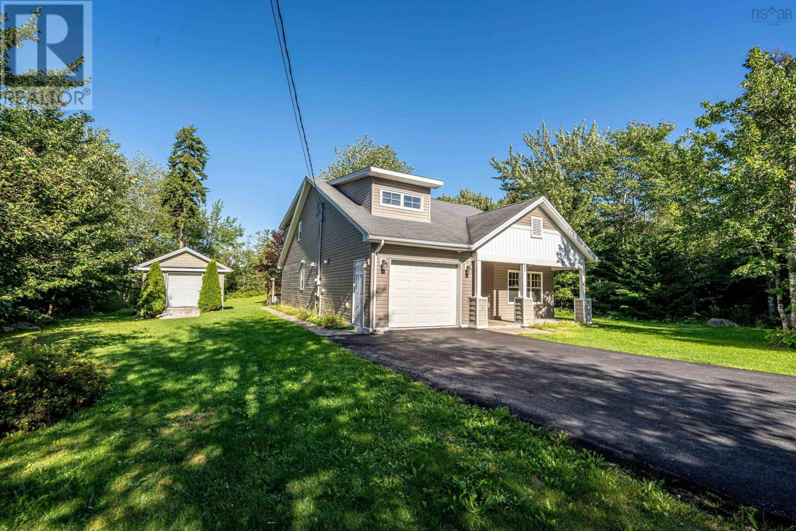 26 Country Lake Drive, Lake Echo, NS, B3E 1E4