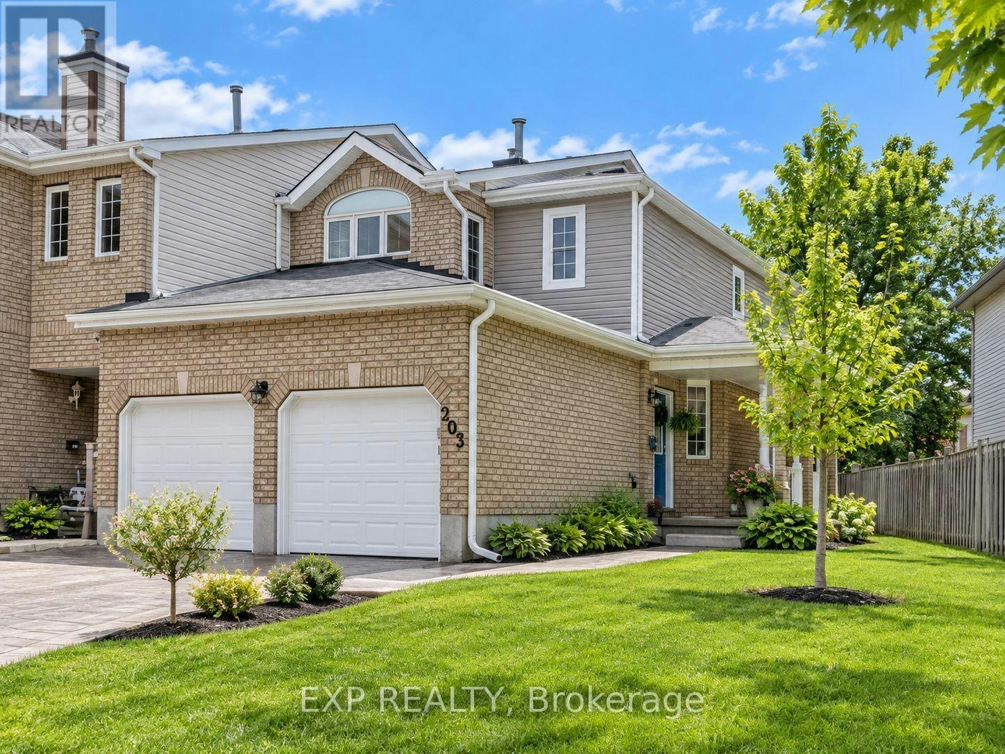 203 Thornbury Crescent, Ottawa, ON, K2G 6B9 - 2