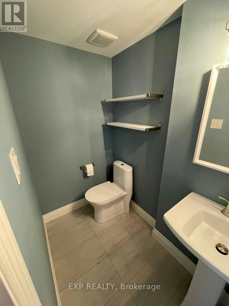 203 Thornbury Crescent, Ottawa, ON, K2G 6B9 - 4